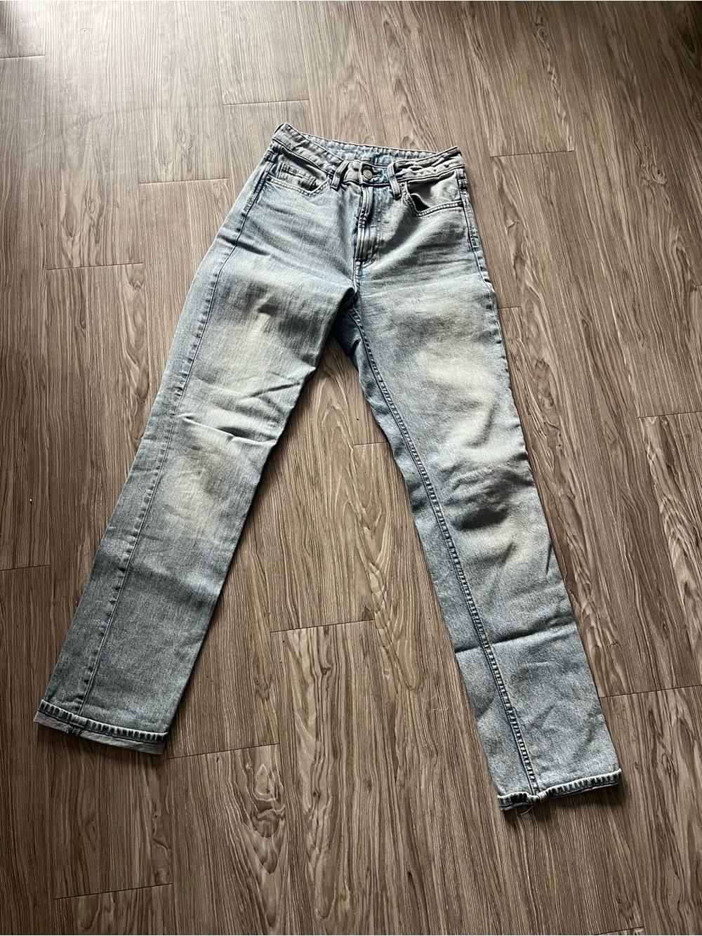 H&M High Rise Straight Jeans - Light Blue Wash